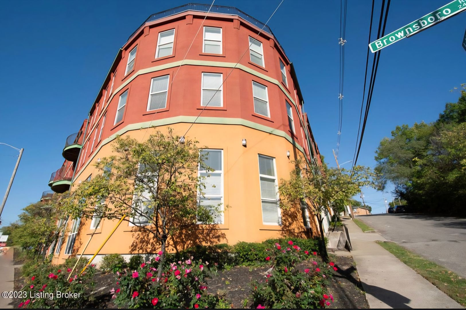 Louisville Condo: 2411 Brownsboro Rd