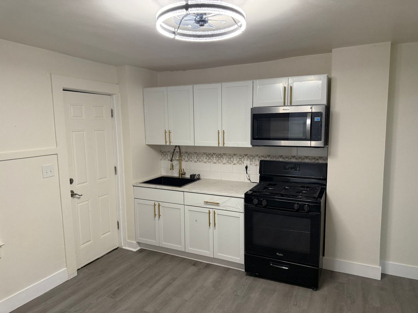 Gwynn Oak Townhome: 6313 Windsor Mill Rd