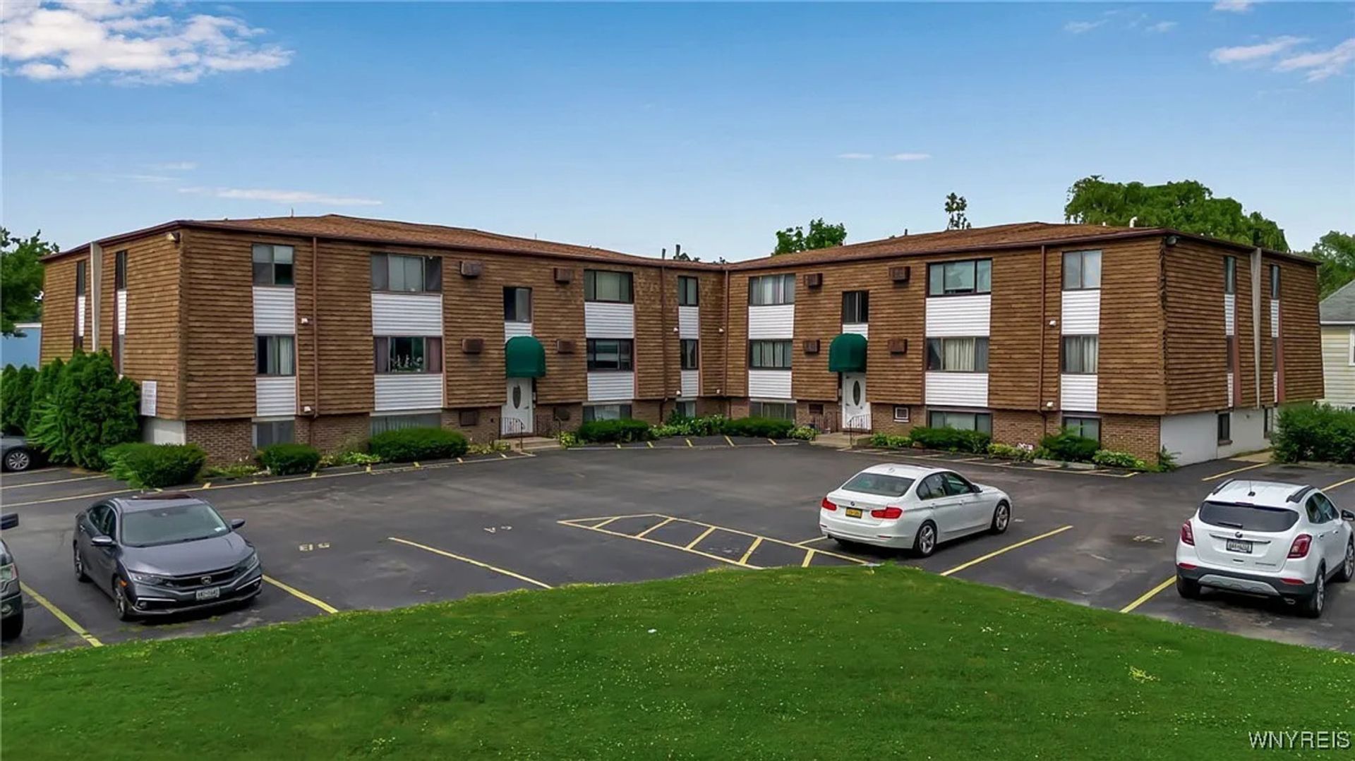 Niagara Falls Condo: 51 S 86th St