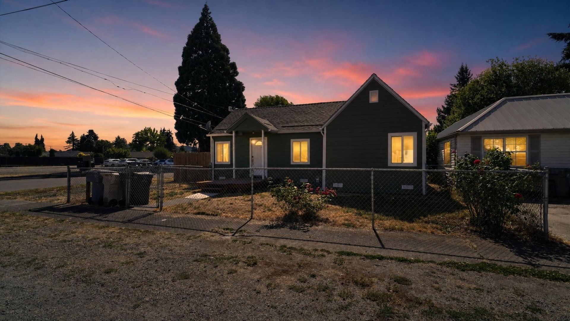 Lebanon House: 110n 3rd St