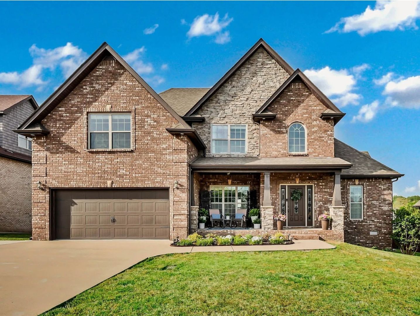 Clarksville House: 425 Carson Bailey Ct
