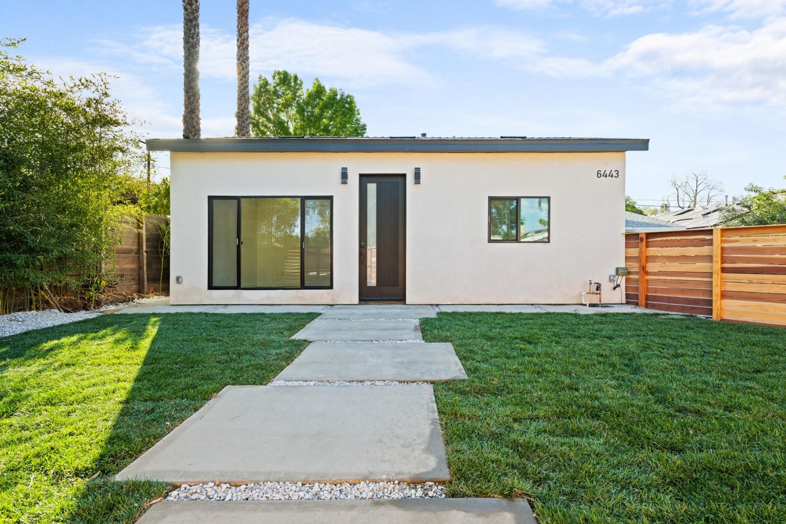 Woodland Hills Townhome: 6443 Oakdale Ave