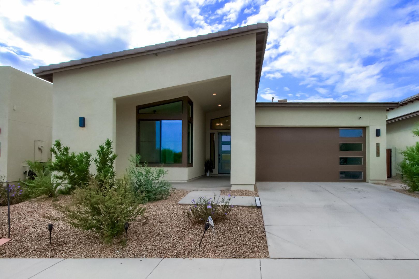 Phoenix House: 1005 East Paseo Way