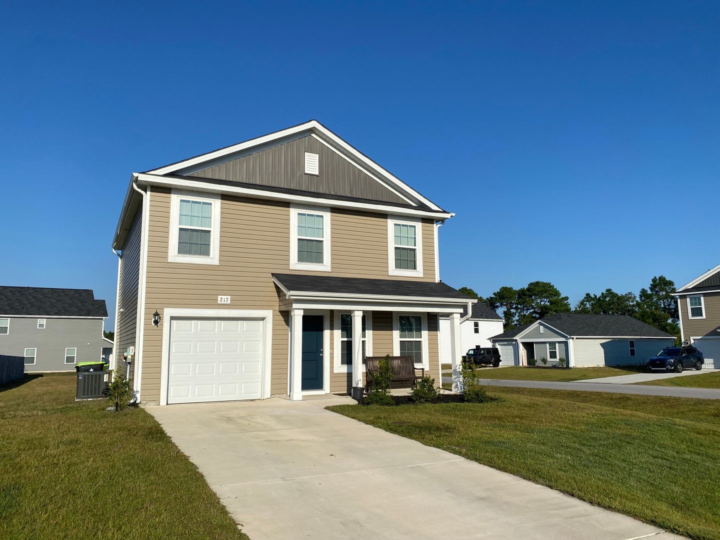 Holly Ridge House: 217 New Home Pl