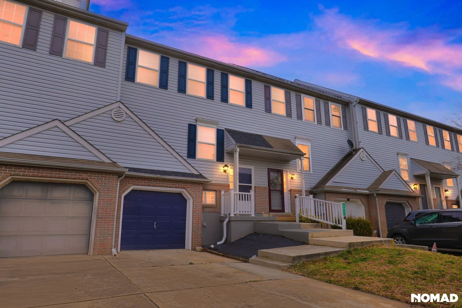 Dover Townhome: 243 Northdown Dr