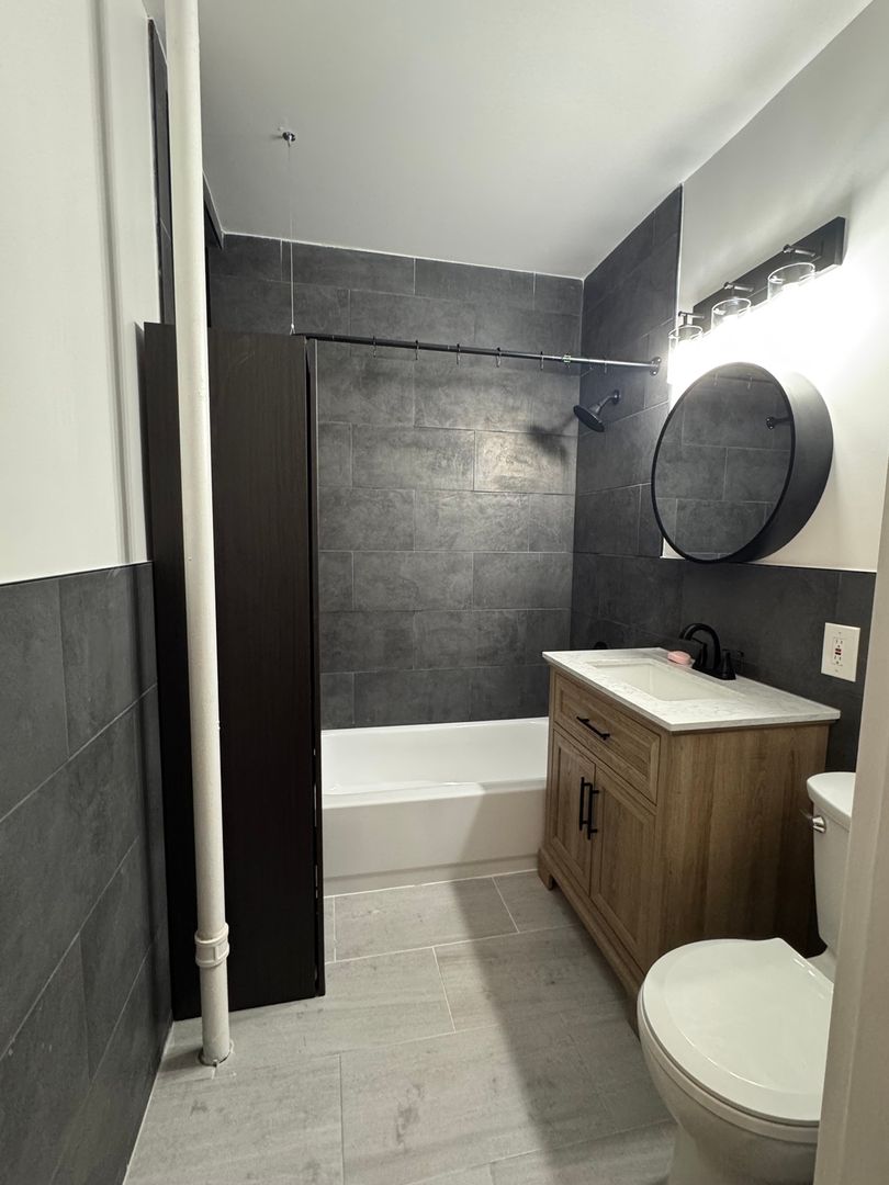 New York Condo: 80 Saint Nicholas Ave