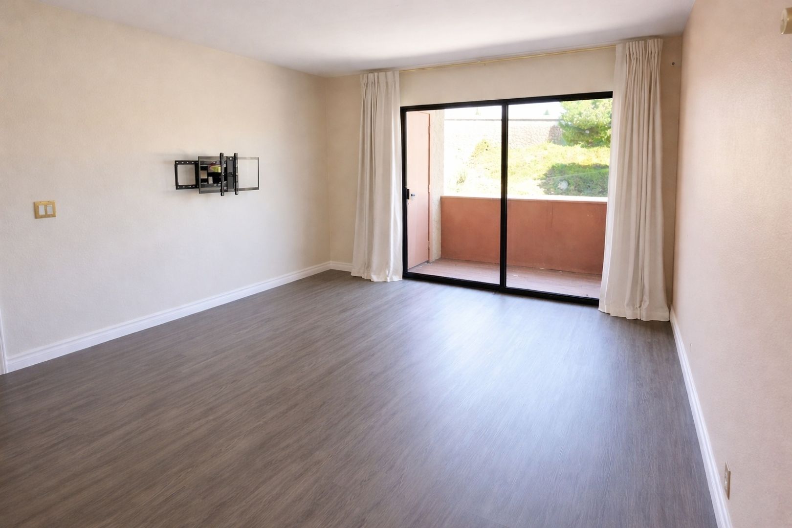 Bonita Condo: 2920 Briarwood Rd