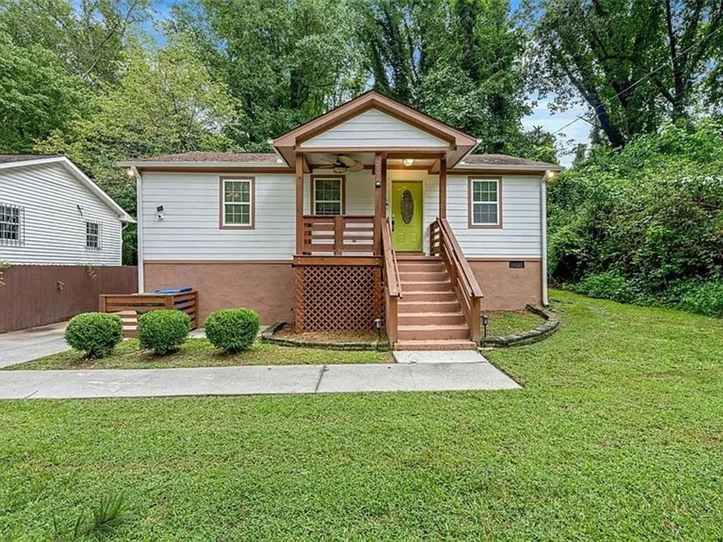 Atlanta House: 2176 Pansy St Nw
