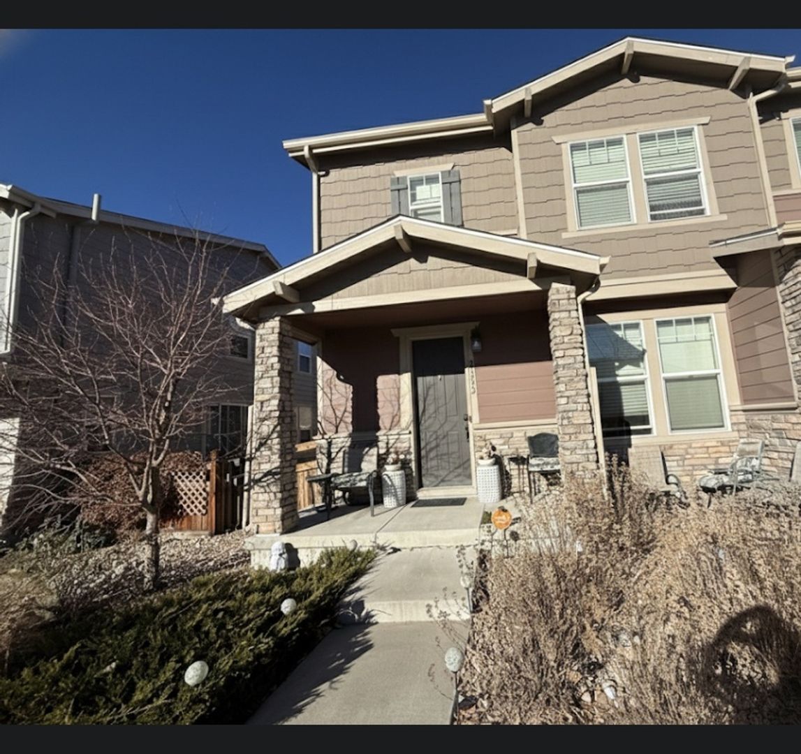 Aurora Townhome: 21932 E Radcliff Cir