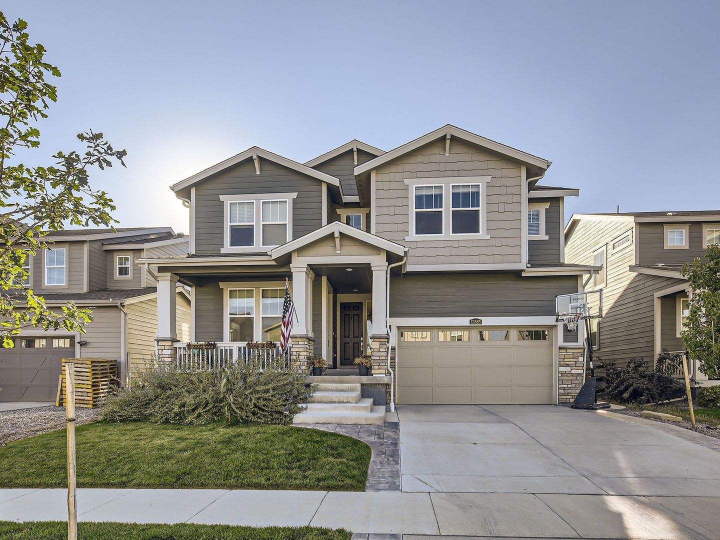 Longmont House: 12885 Bay St