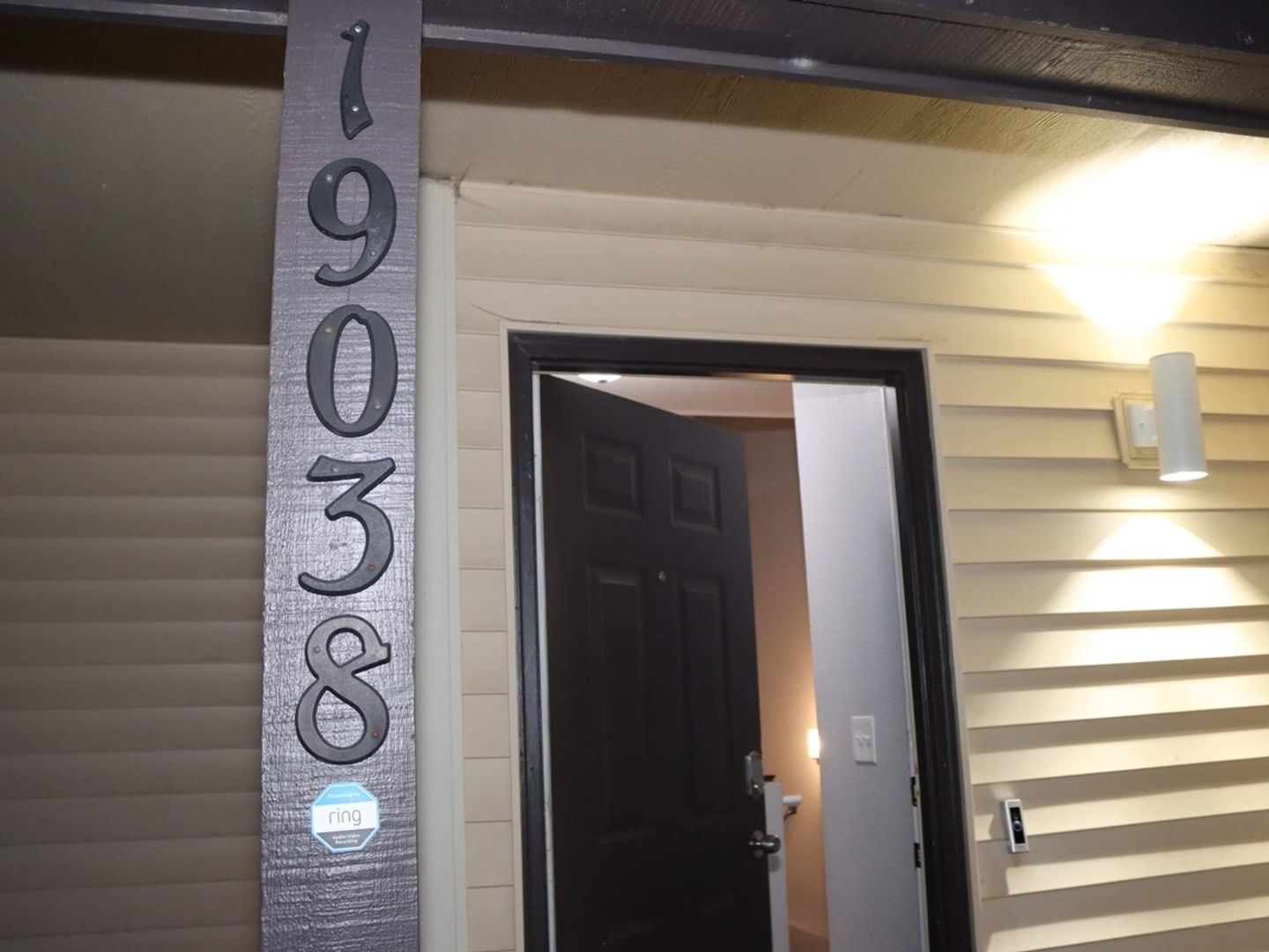 Aurora House: 19038 E Carmel Dr