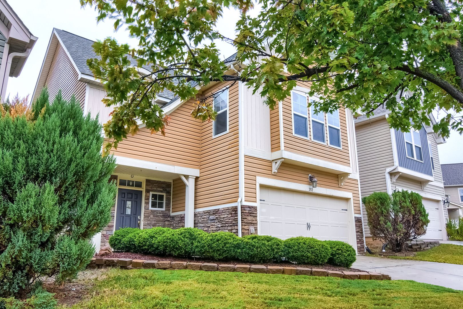 Morrisville House: 202 Roundhouse Lane