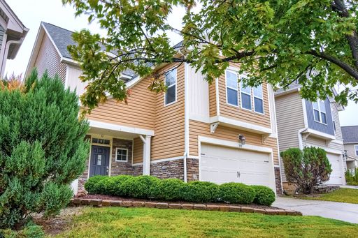 4 Bedroom Single Family in Morrisville – photo 1