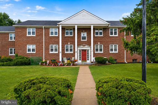 Charming 2BR Condo in Cherry Hill