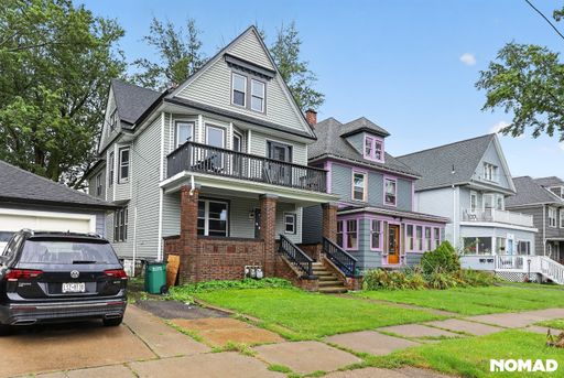 Spacious 6BR Duplex in Buffalo – photo 1