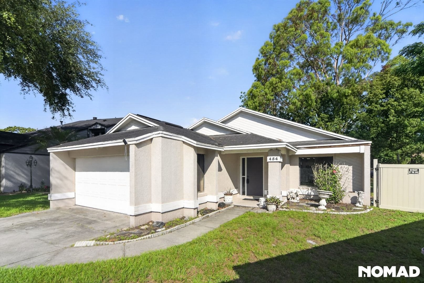 Orlando House: 454 Loblolly Ln