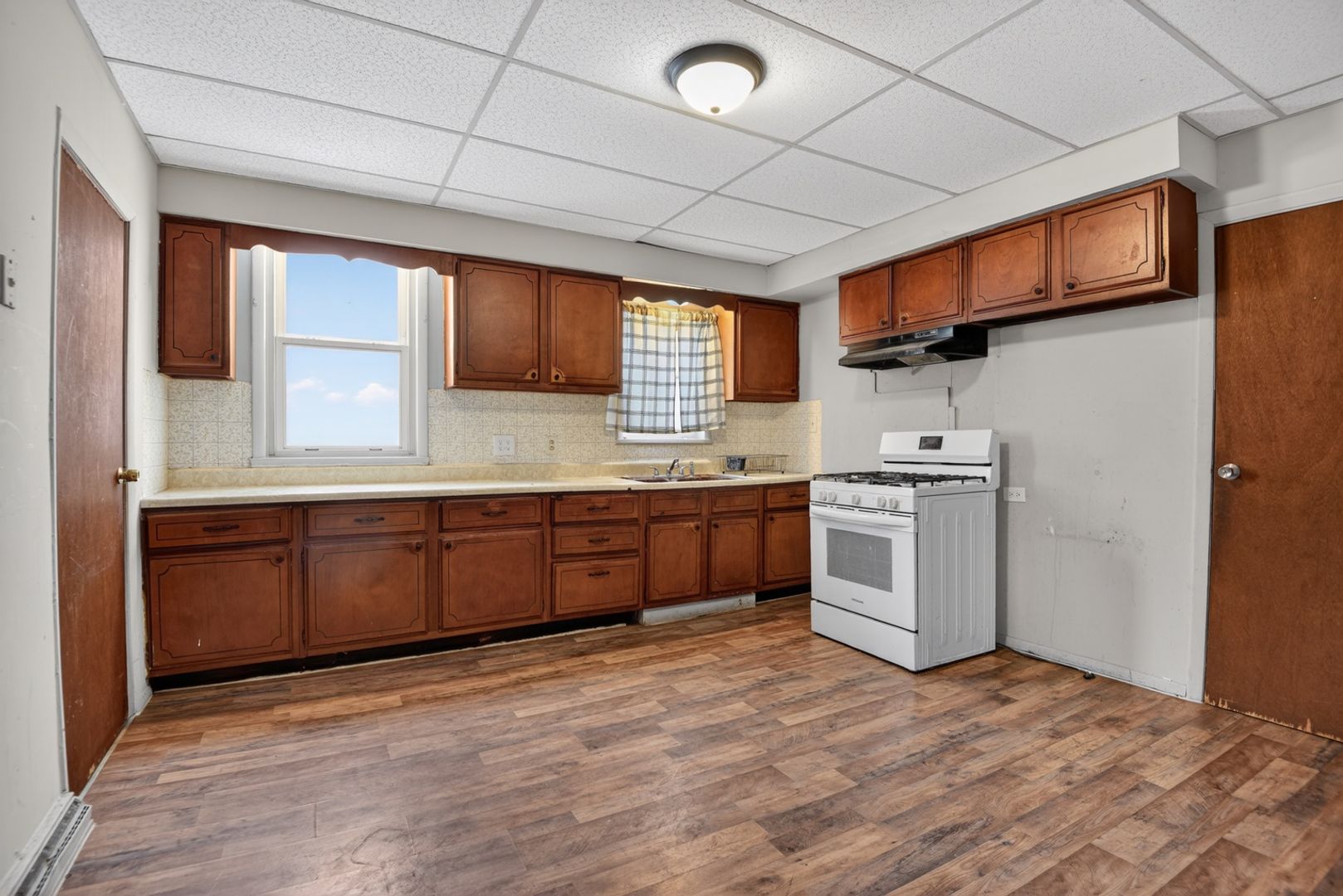 Peoria House: 1305 S Easton Ave