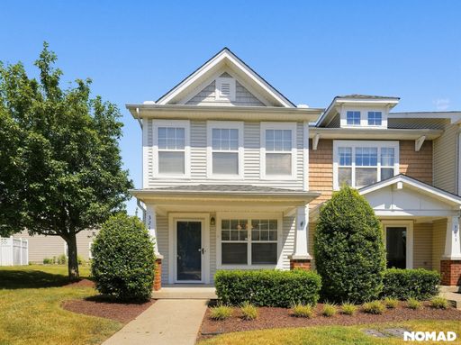 Charming 2BR 2.5BA Townhome in Nashville – photo 1
