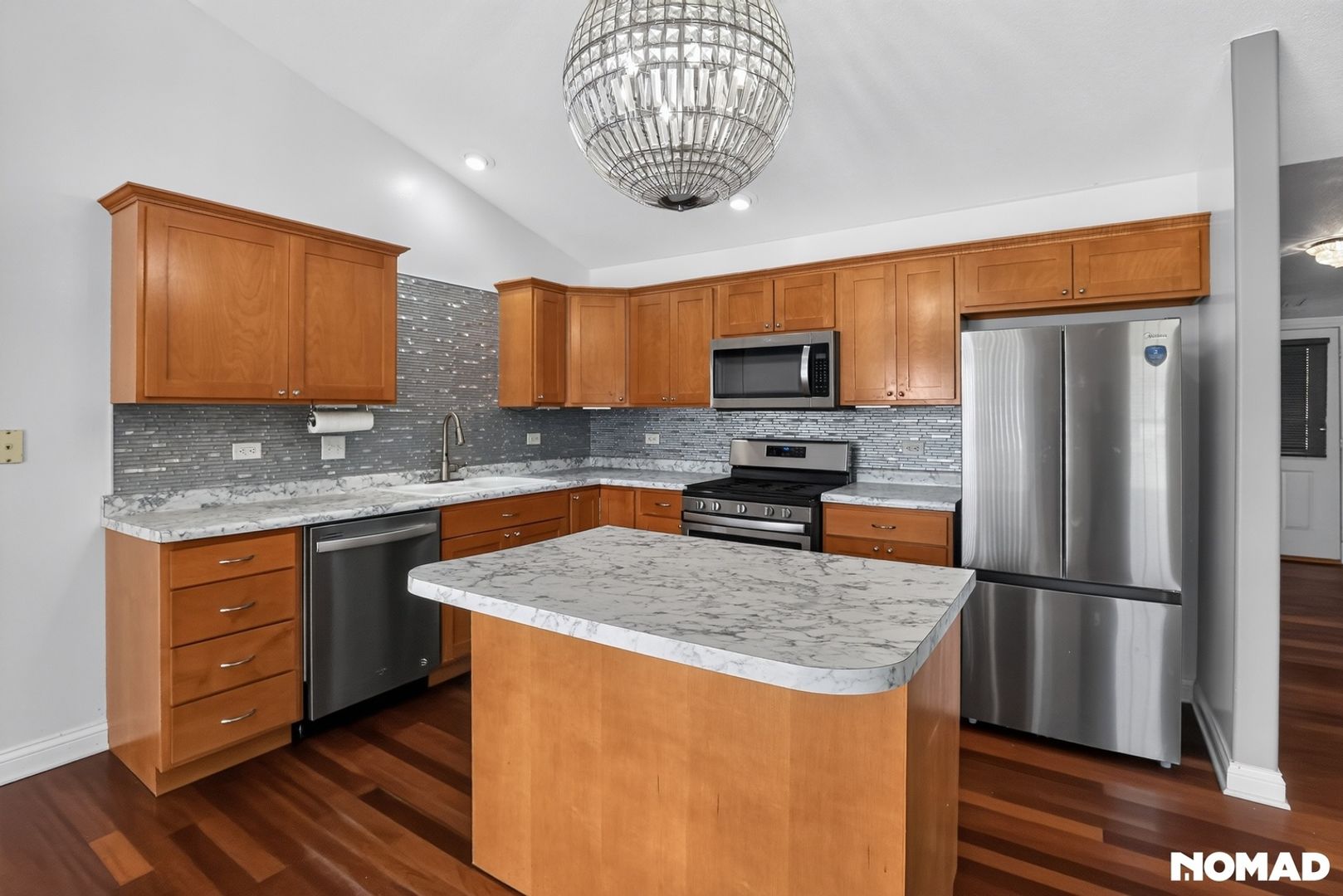 Momence House: 194 Stirling Pl