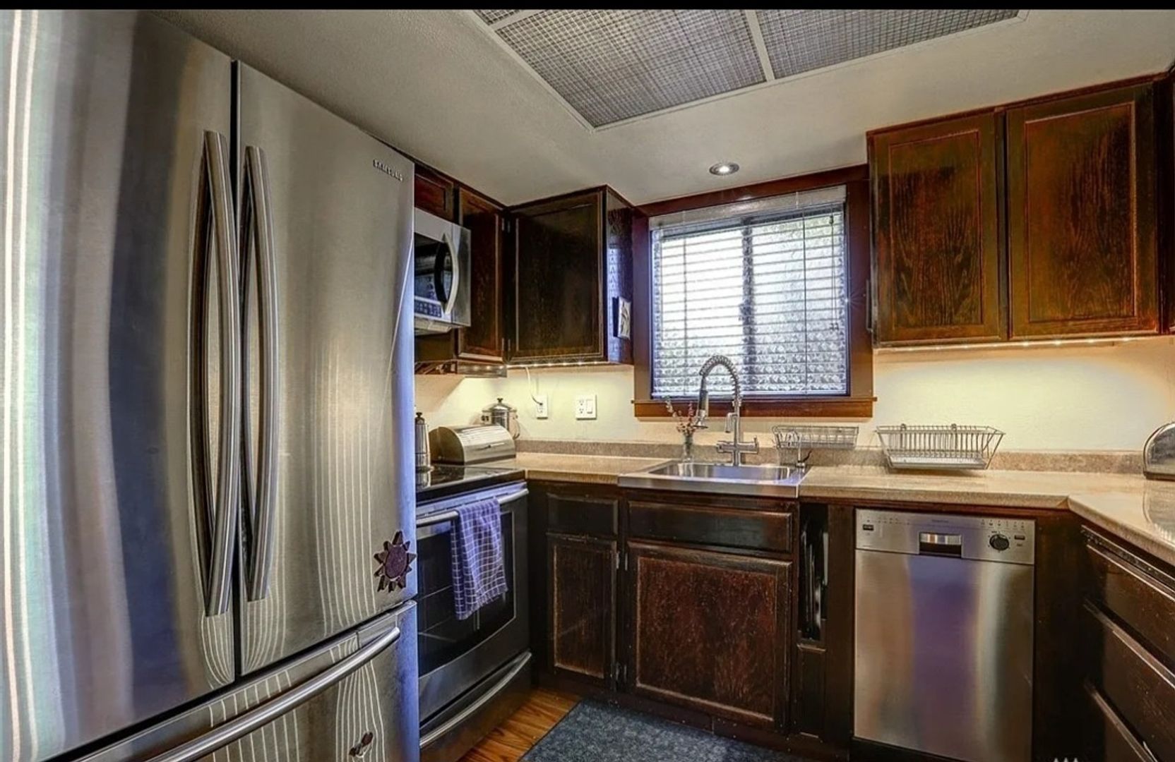 Burien Condo: 13229 12th Ave SW