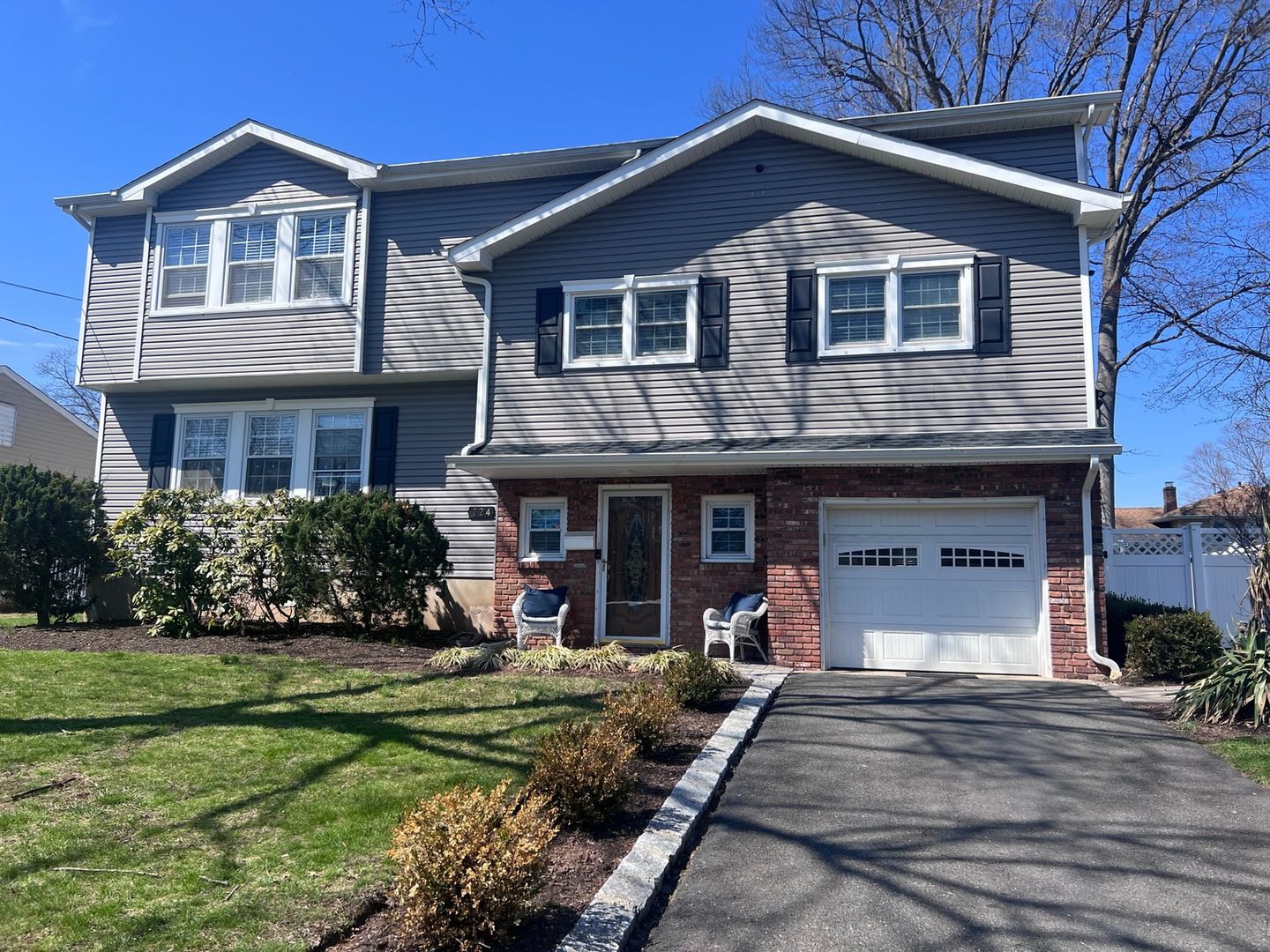 North Plainfield House: 724 Anna Pl