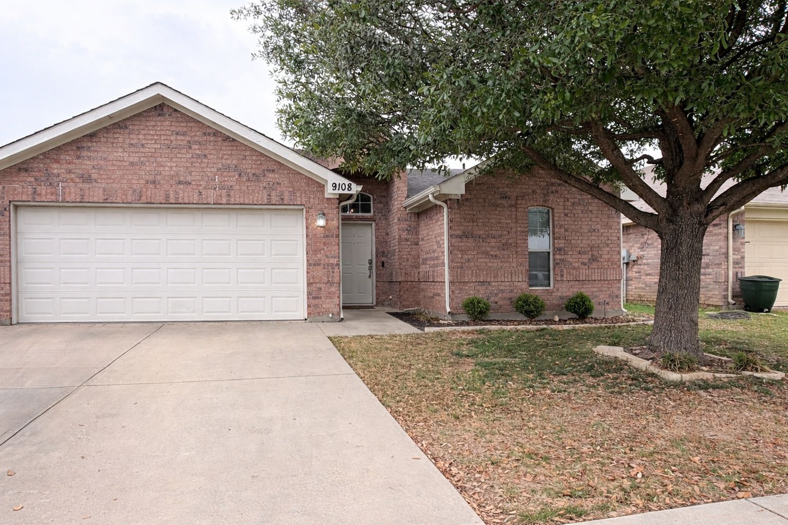 Fort Worth House: 9108 Gristmill Ct