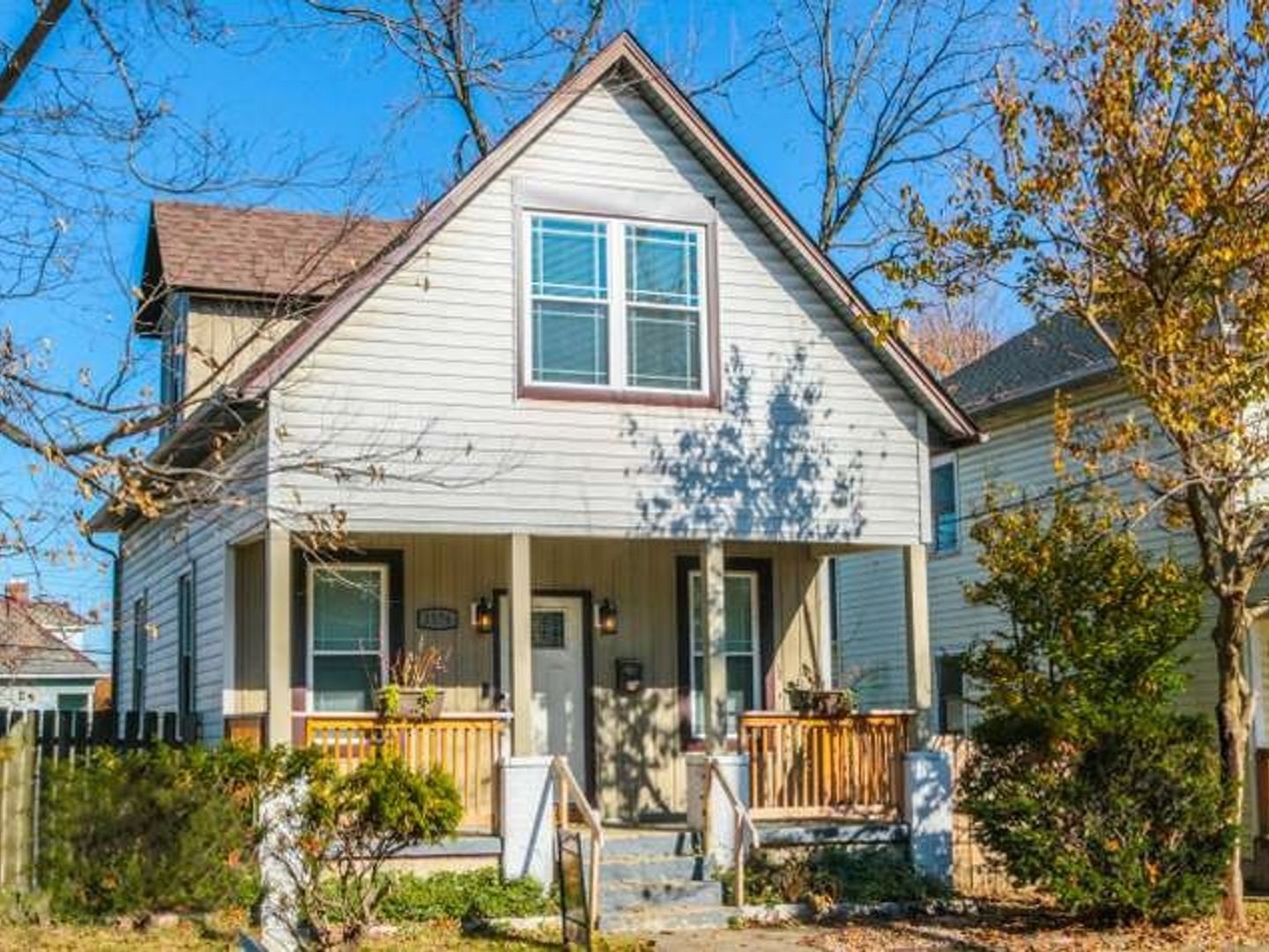 Columbus House: 1576 Greenway Ave