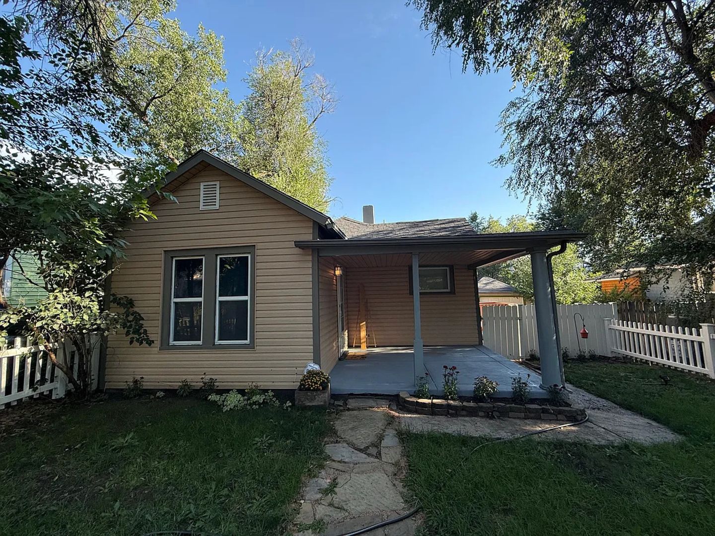 Colorado Springs House: 715 E High St