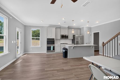 Spacious 4BR Townhome in Loganville
