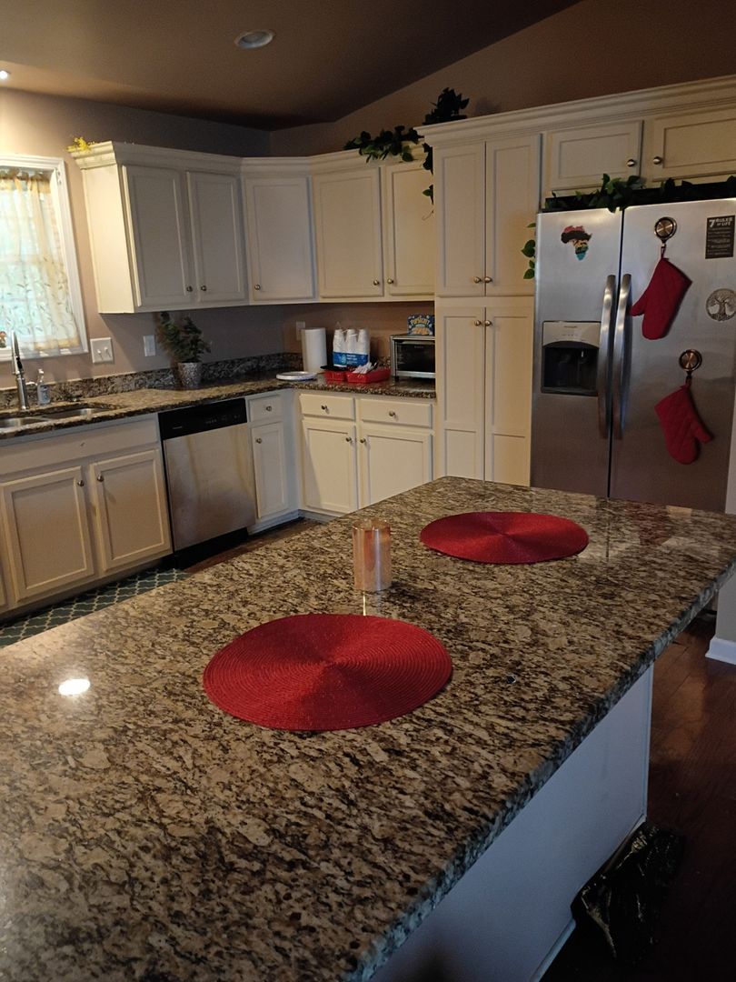 Stone Mountain House: 1246 Lani Farm Rd