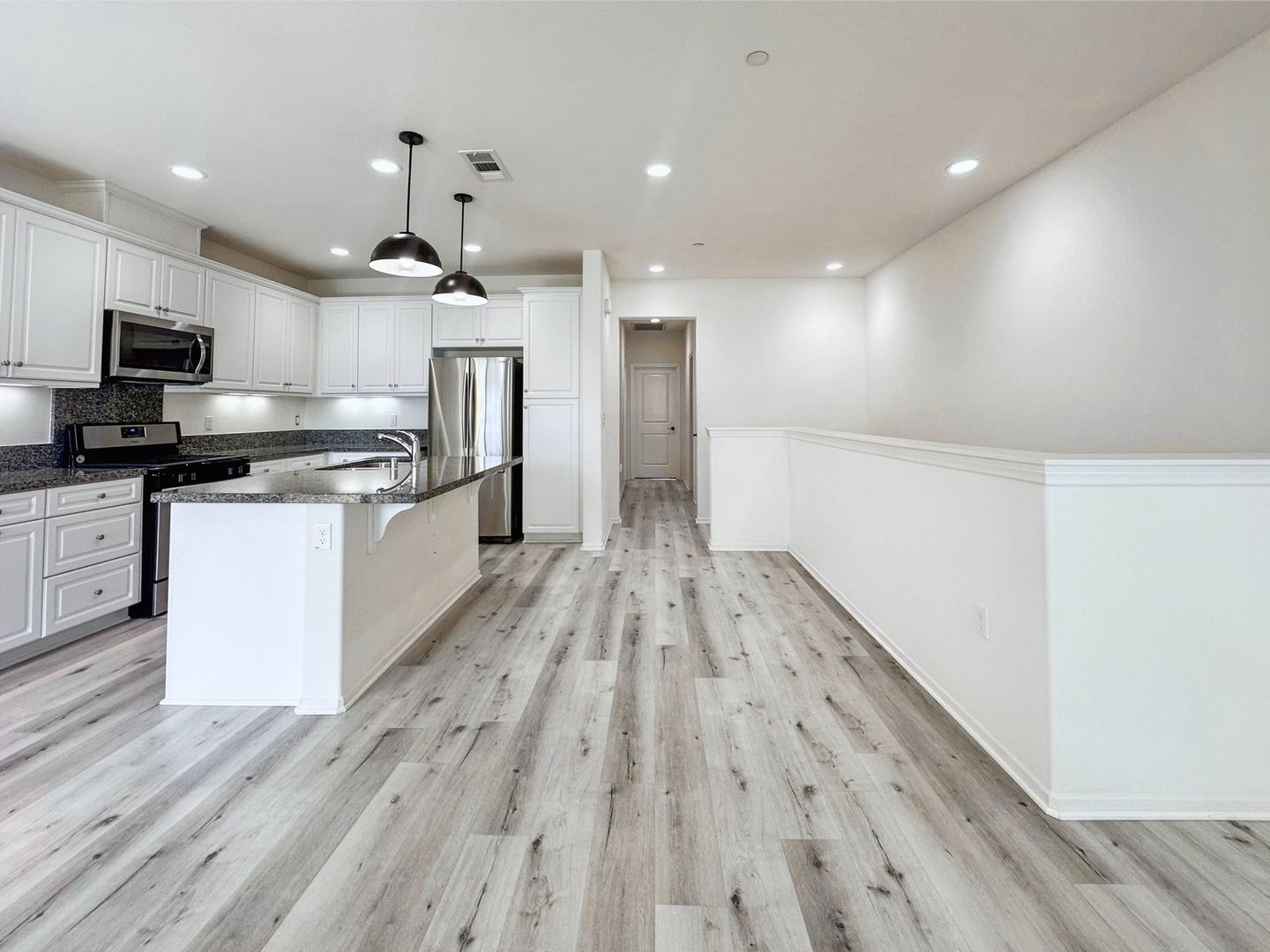 Ontario Townhome: 3180 E Yountville Dr