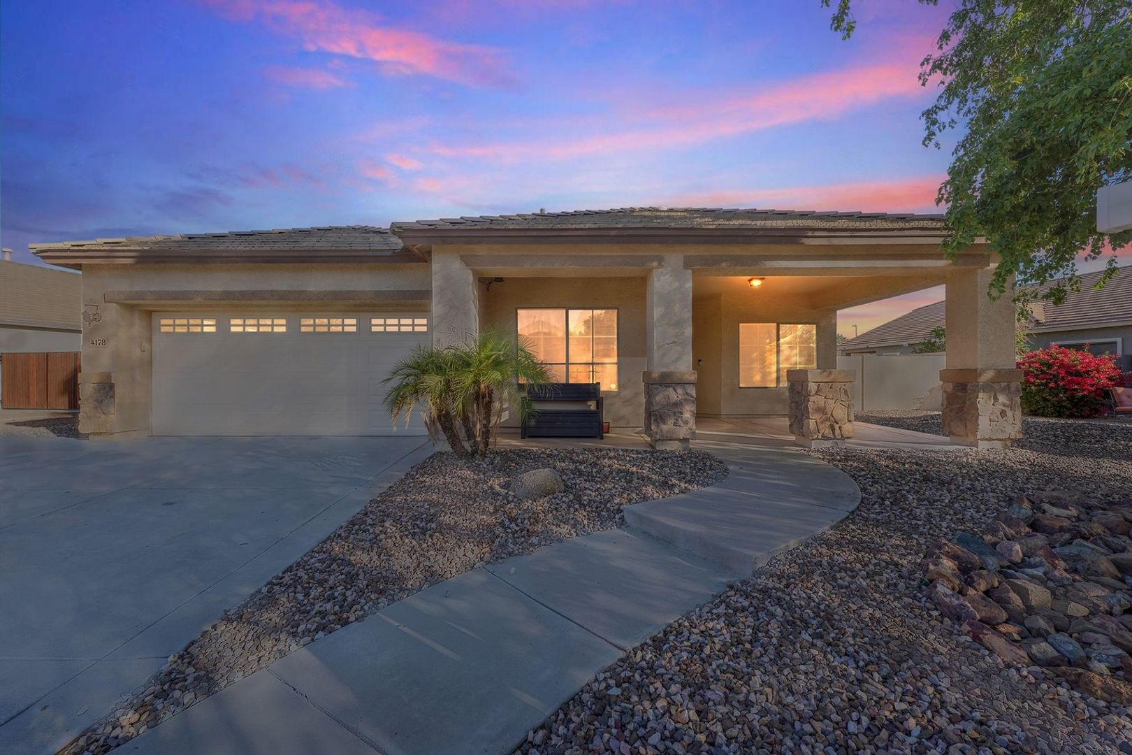 Gilbert House: 4178 E Maplewood St