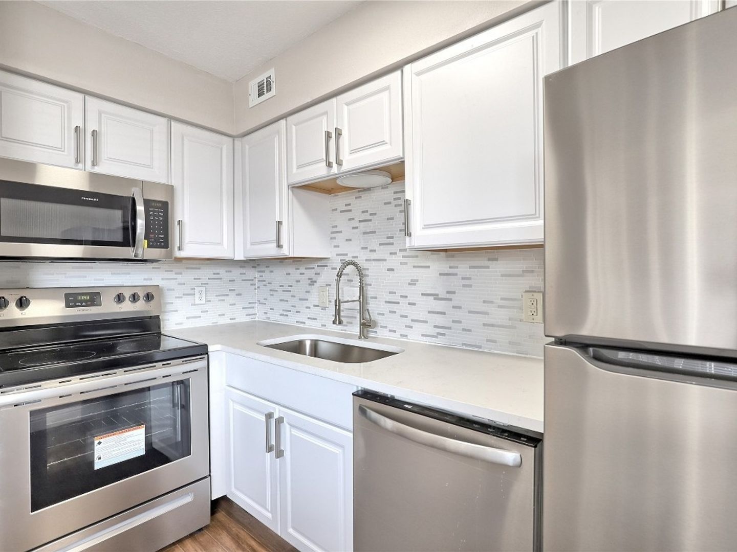 Austin Townhome: 1840 Burton Dr