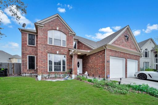 Spacious 5BR House in Seguin – photo 1