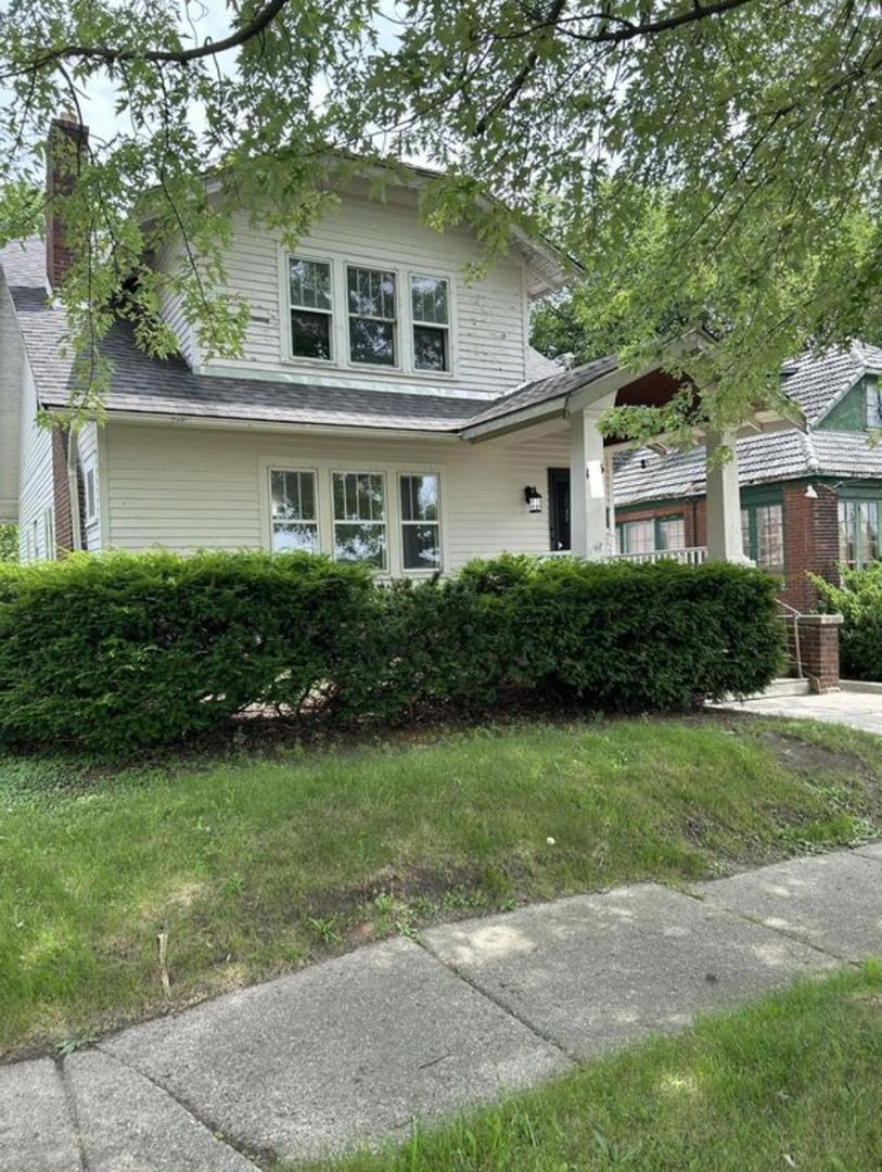 Flint Townhome: 1605 Kearsley Park Blvd