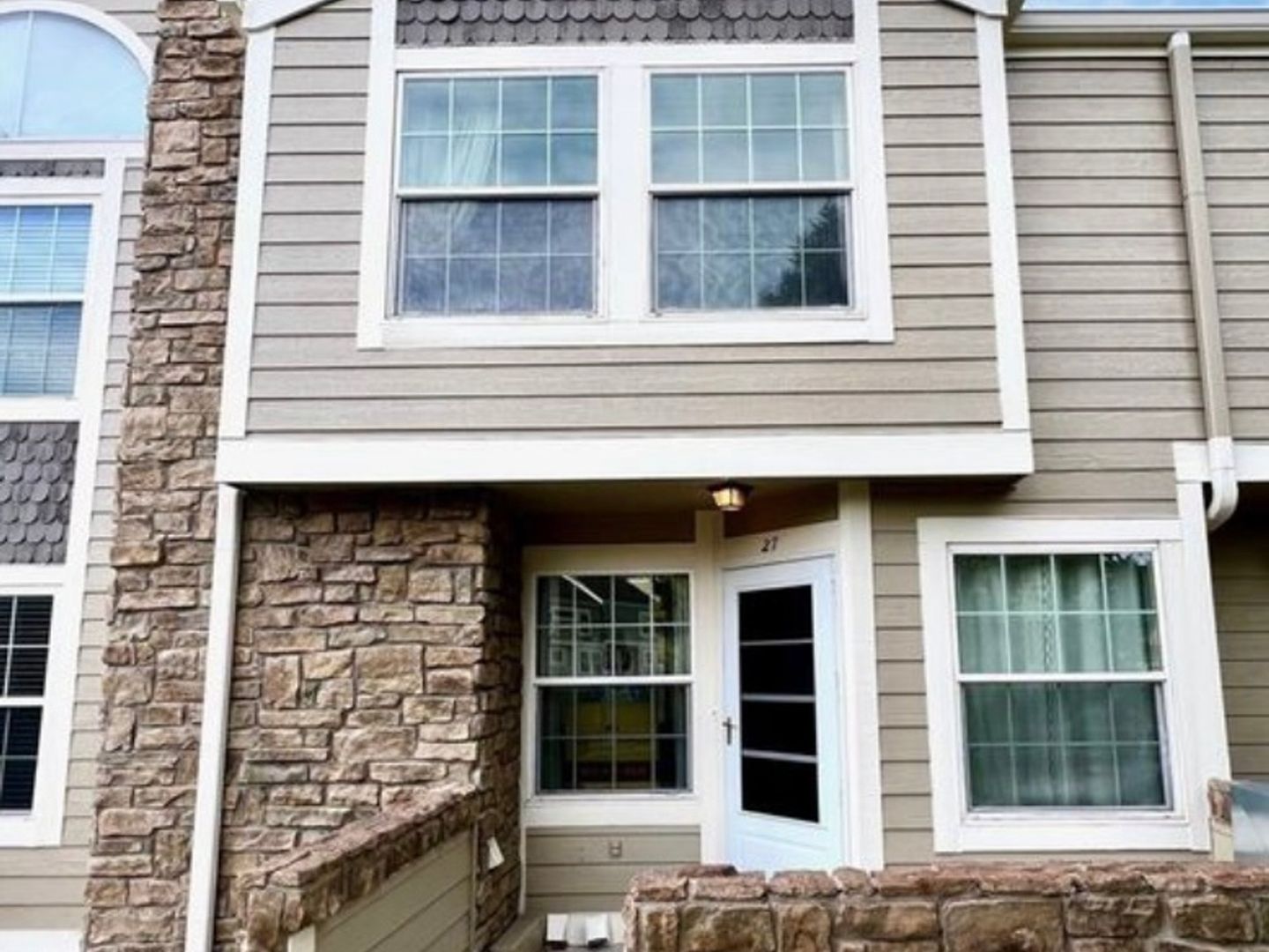 Littleton Townhome: 329 W Jamison Cir