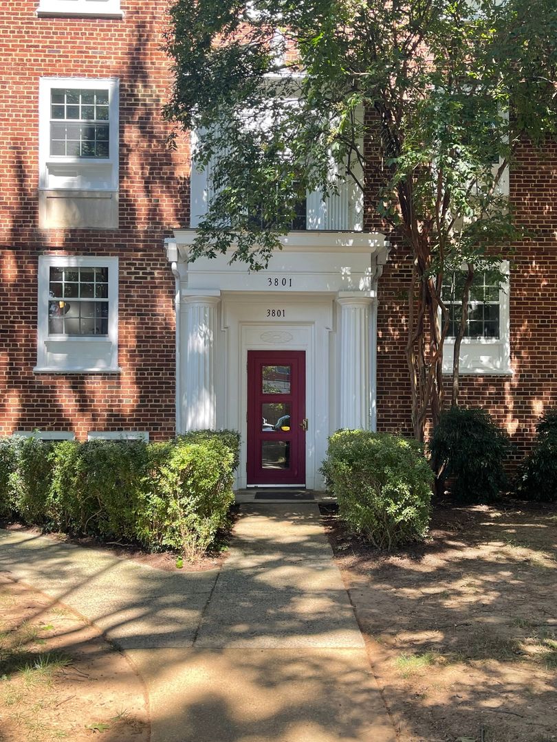 Washington Condo: 3801 Newark St Nw