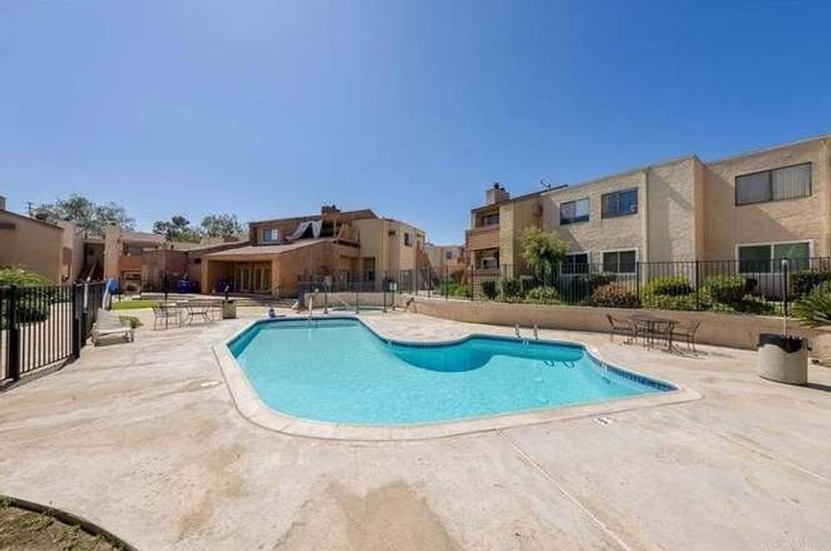 Bonita Condo: 2920 Briarwood Rd