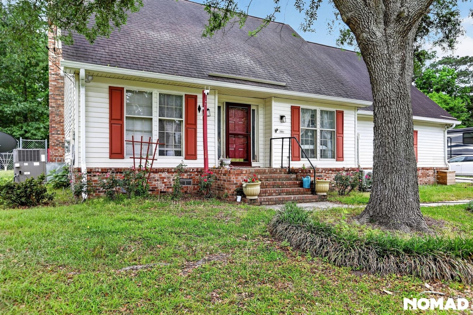 Charleston House: 2903 Limestone Blvd