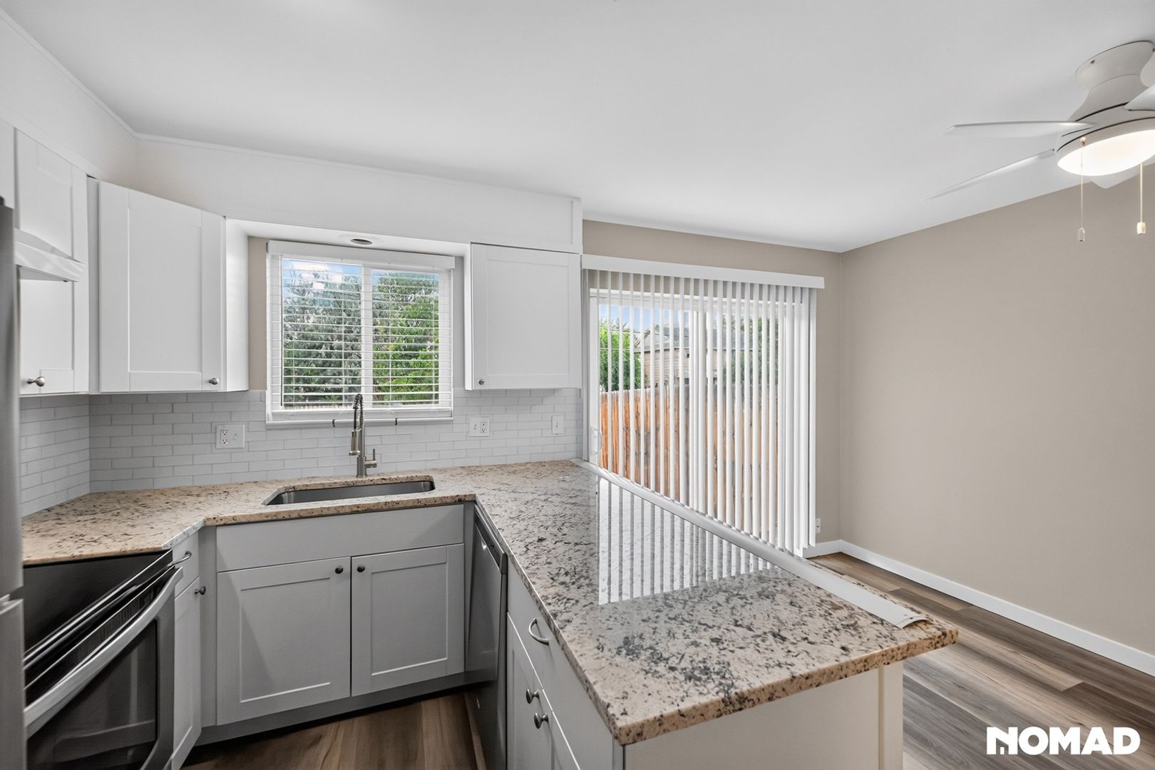 Aurora Townhome: 35 Lima St