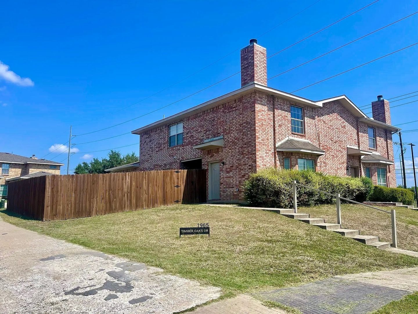 Garland Townhome: 1965 Timber Oaks Dr