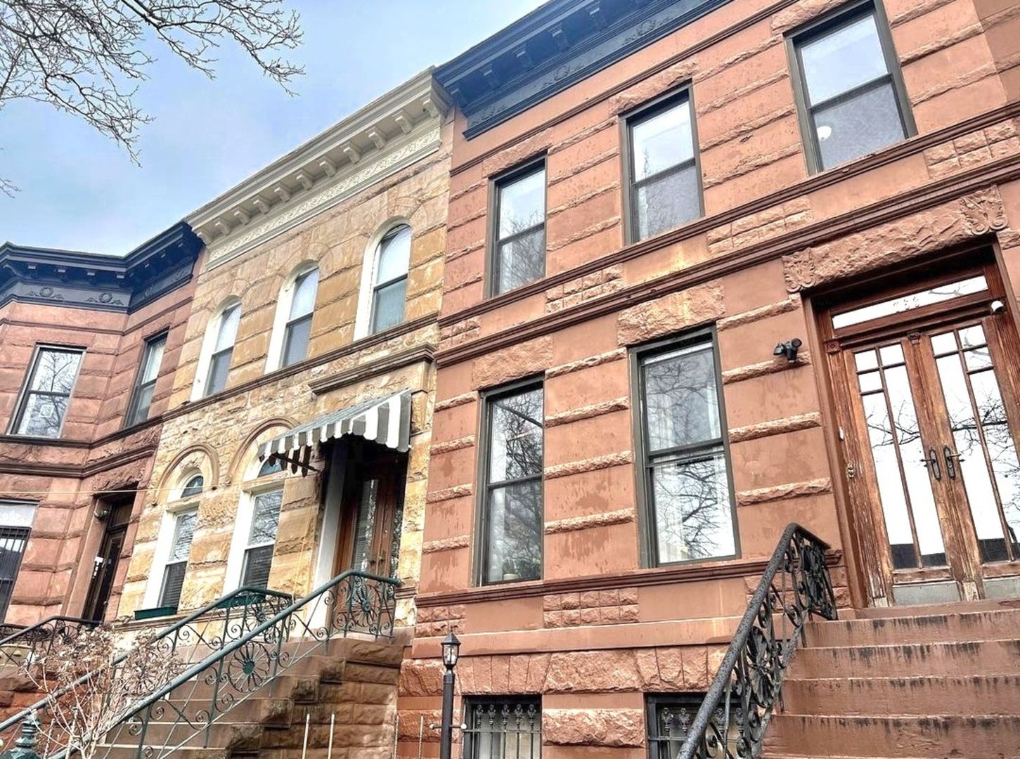 Brooklyn Townhome: 763 Jefferson Ave