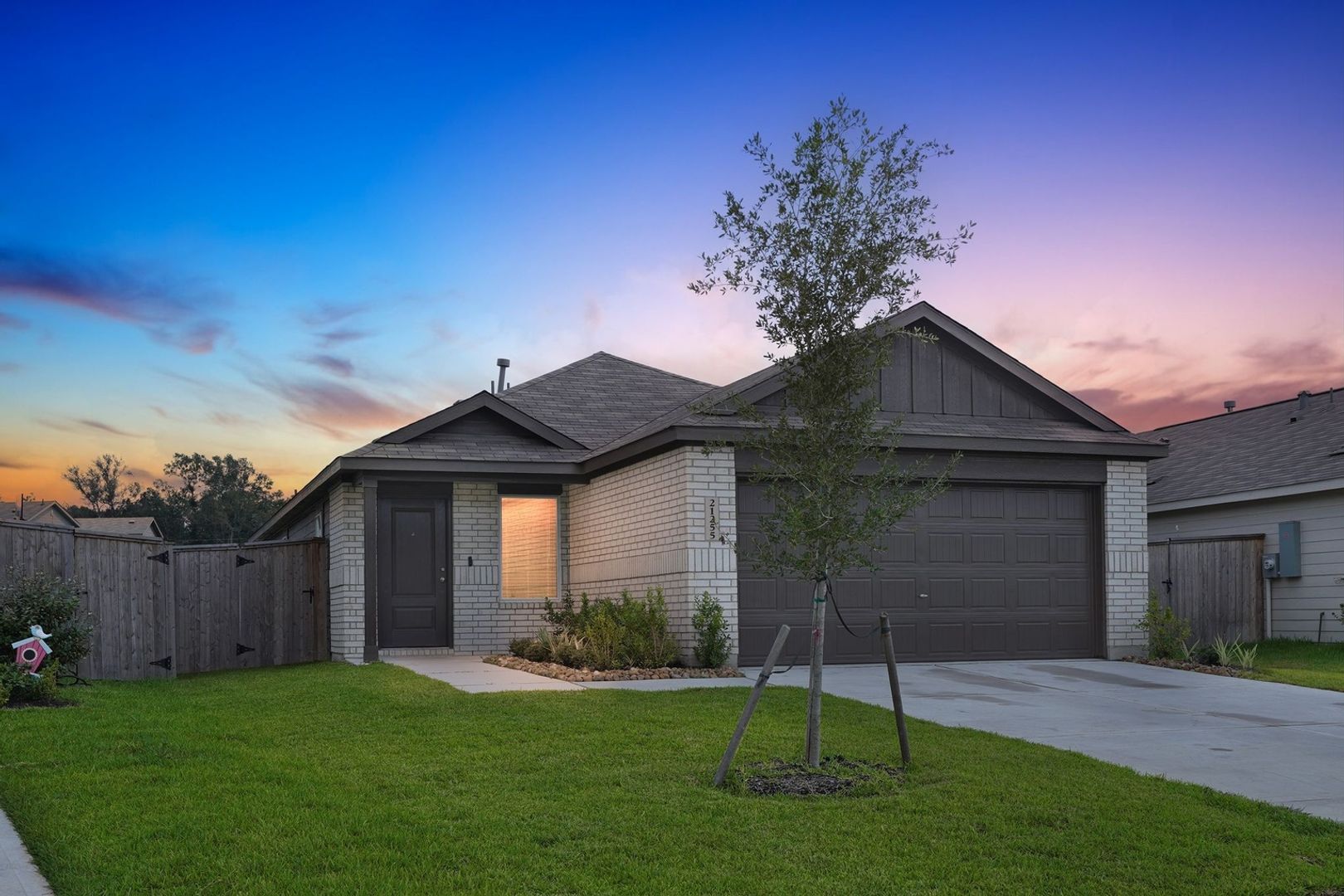 New Caney House: 21255 Fieni Dr