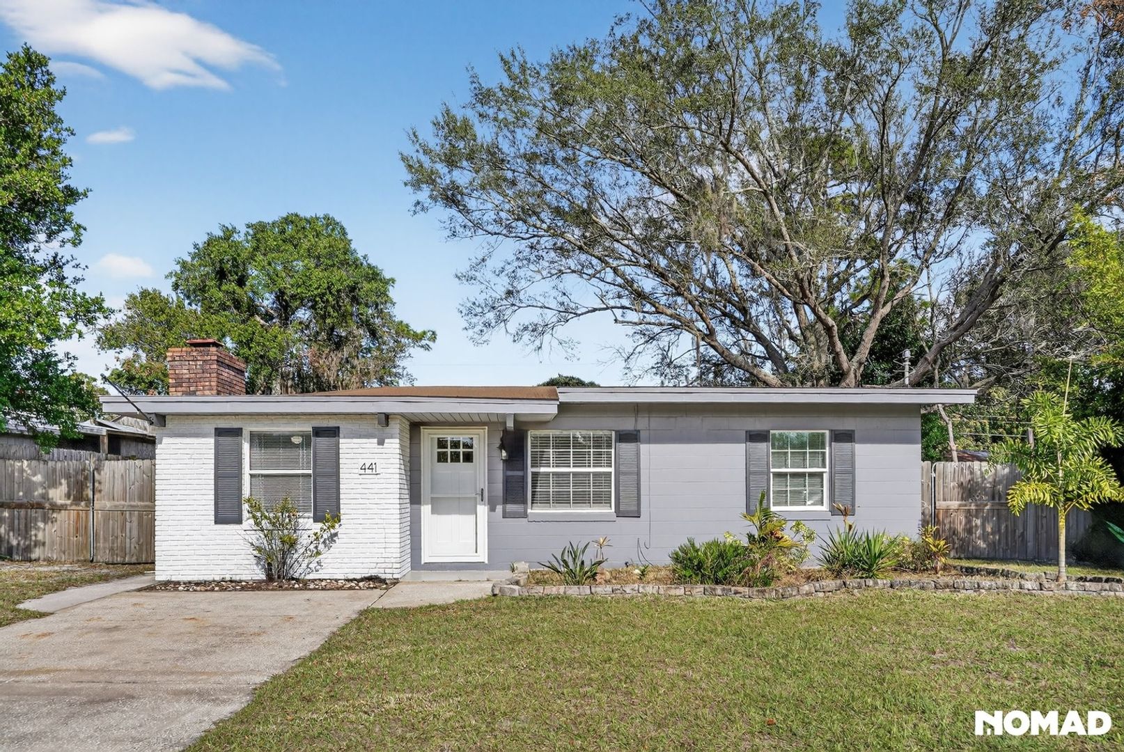 Oviedo House: 441 E 5th St