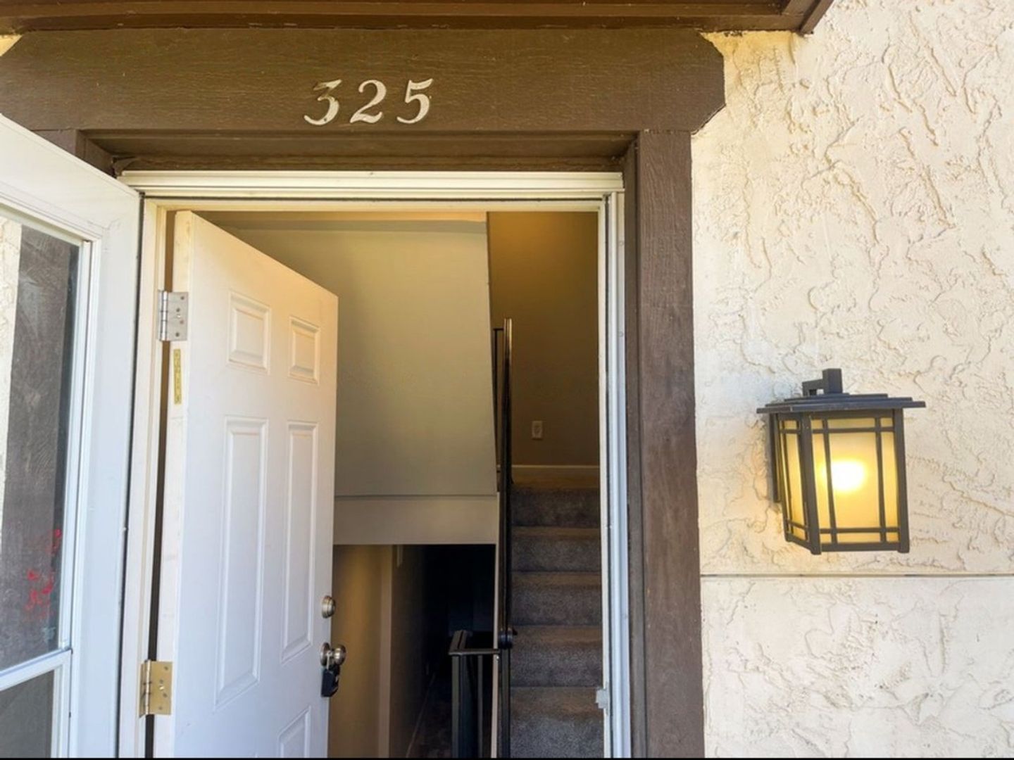 Ballwin Condo: 325 Carmel Woods Dr