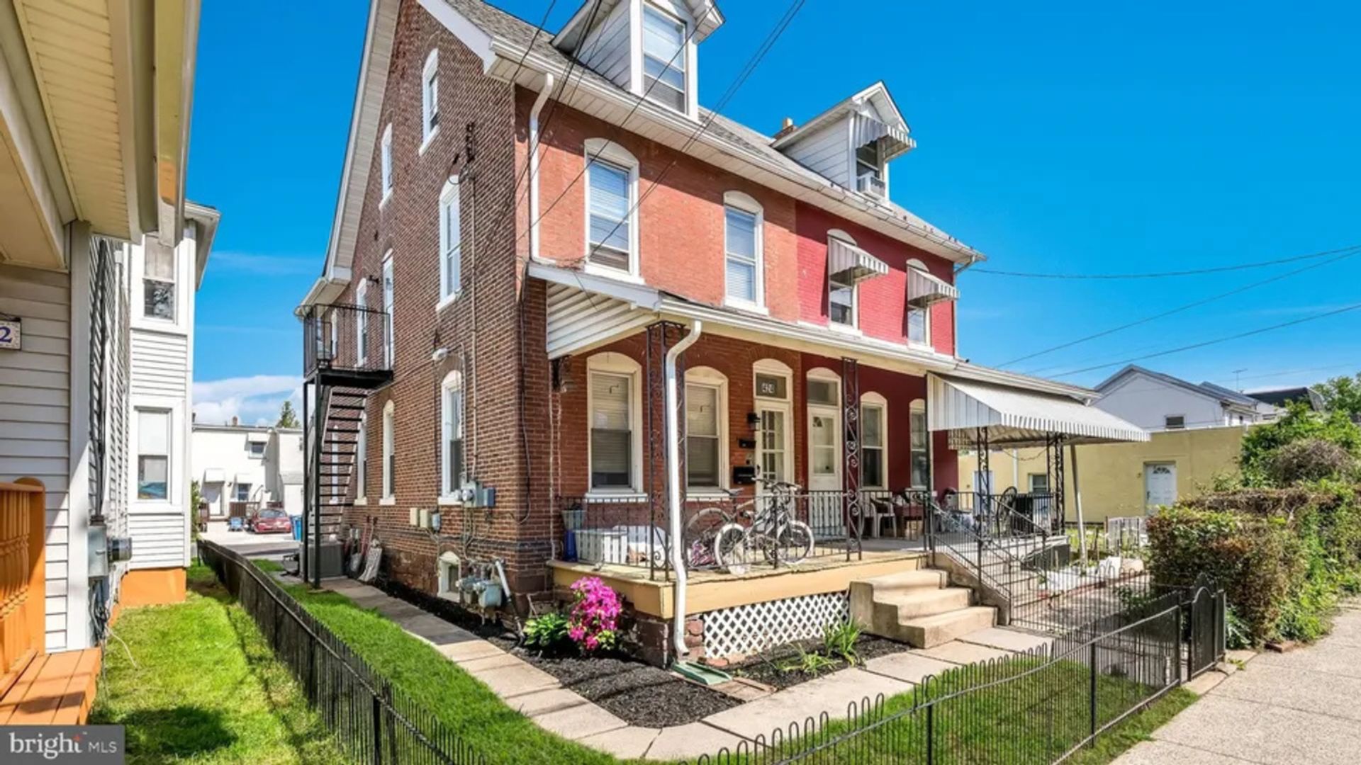 Lansdale Townhome: 424 Walnut St
