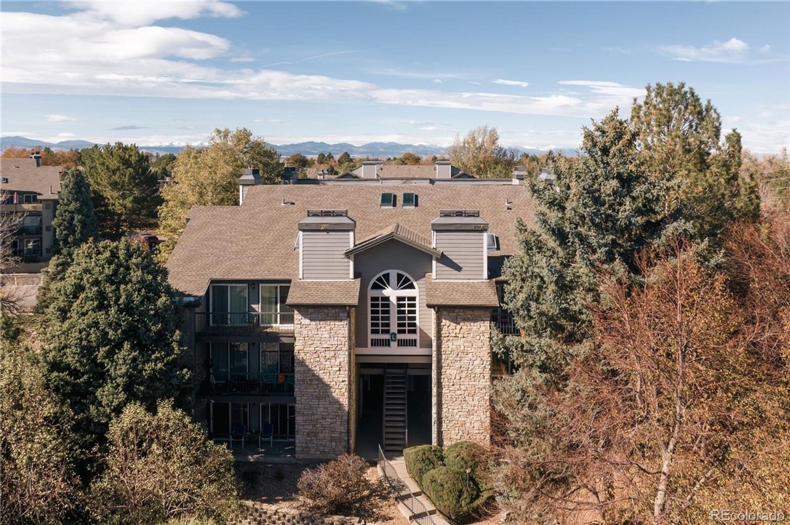 Denver House: 2575 S Syracuse Way