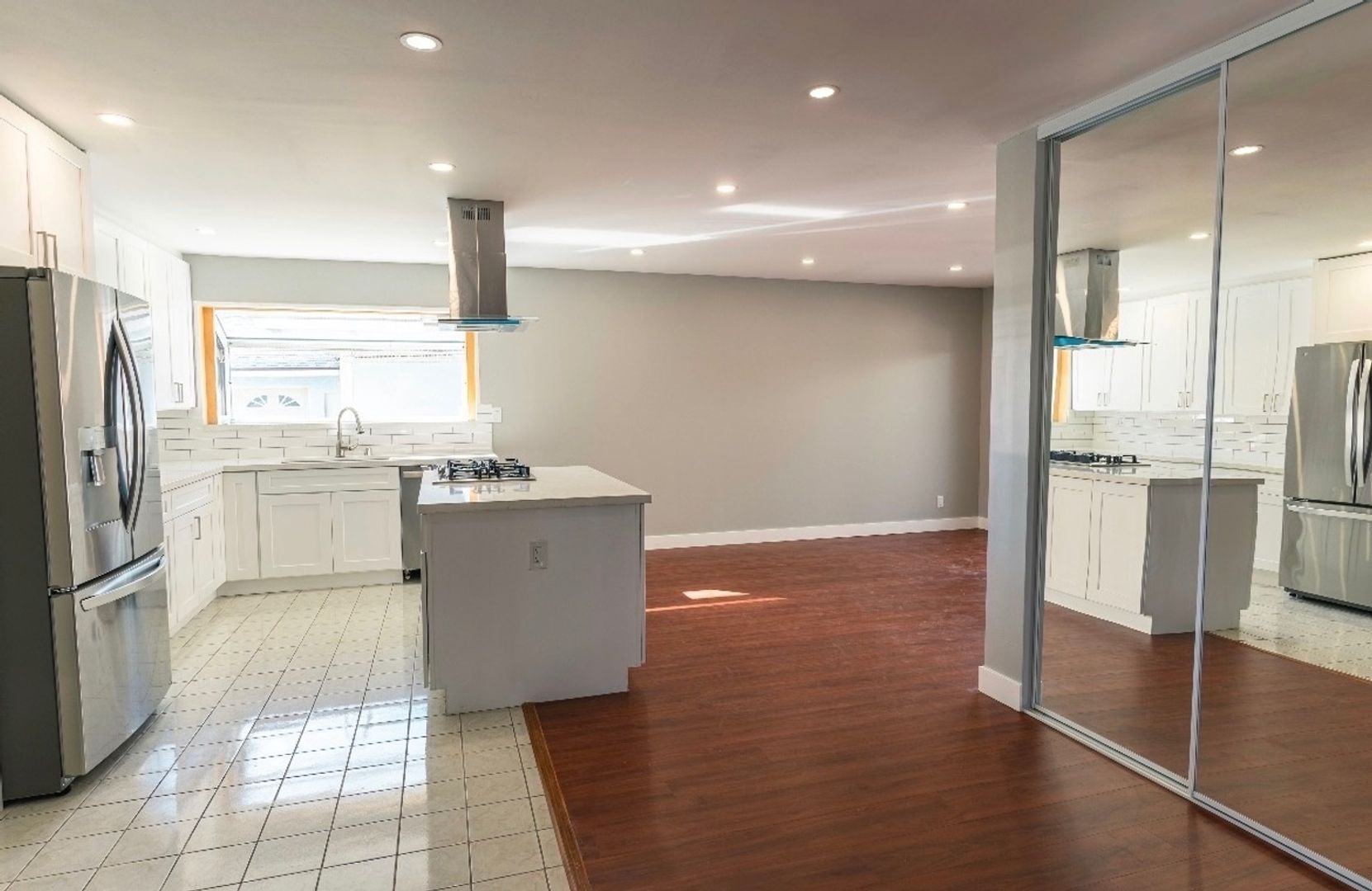 Torrance House: 2101 W 187th St