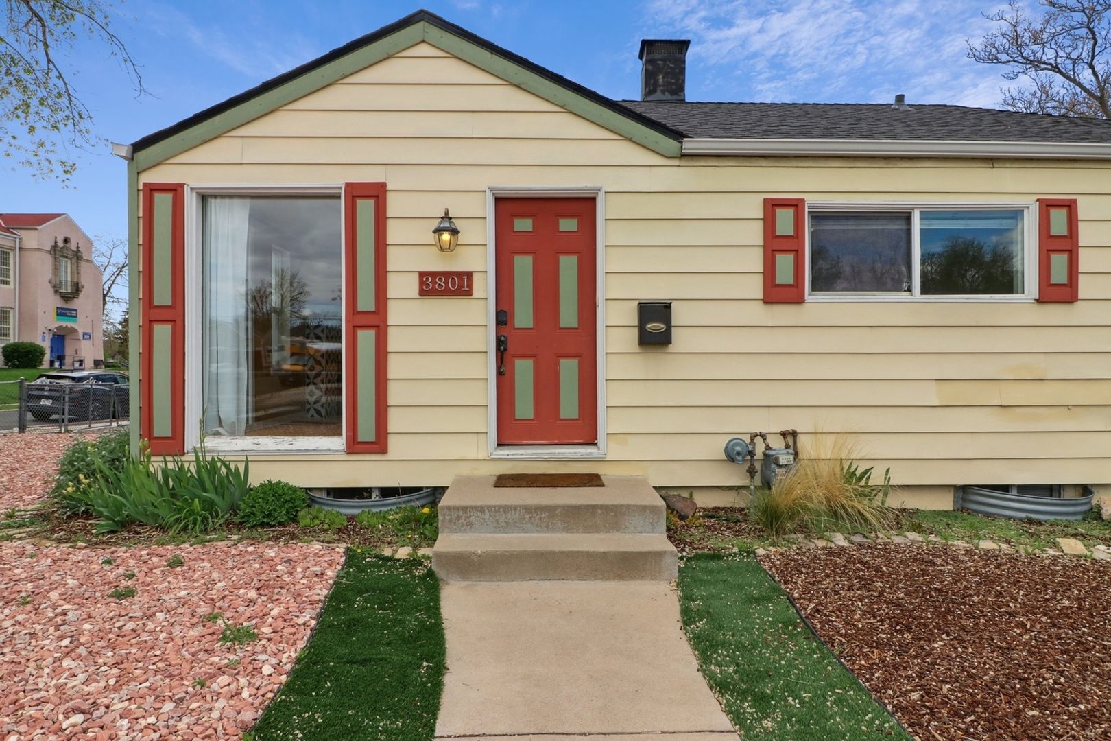 Denver House: 3801 N Adams St