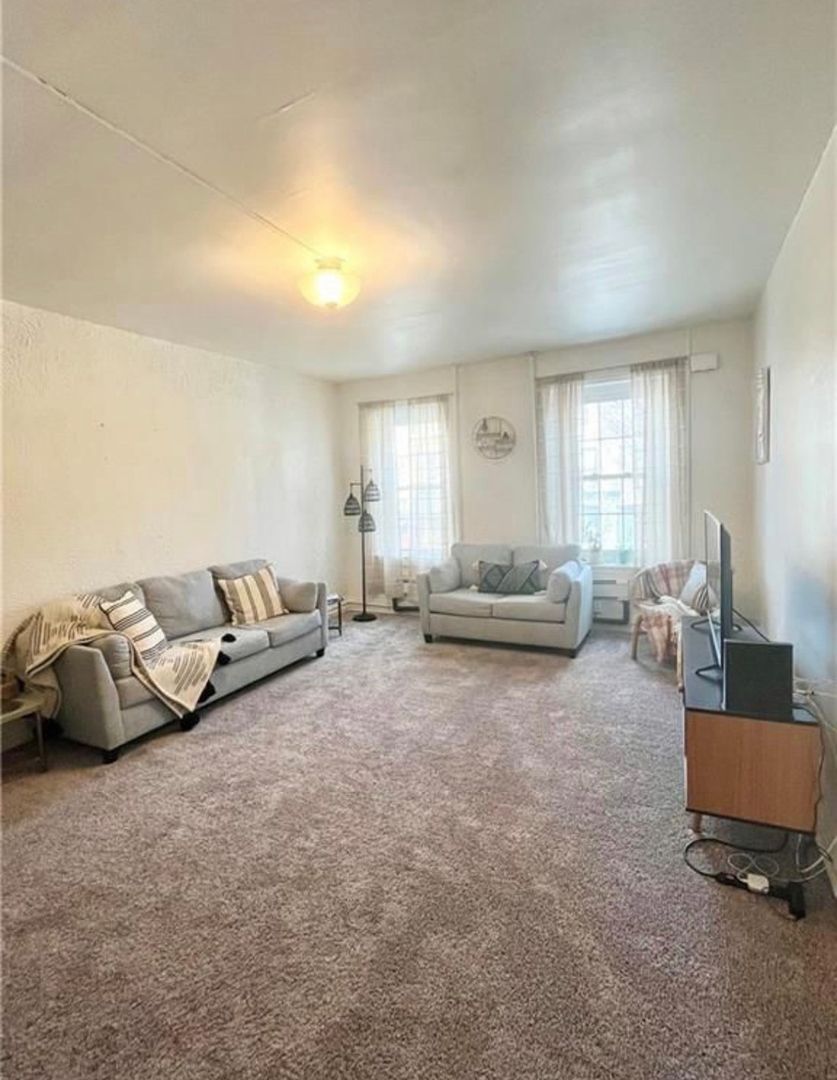 Allentown House: 224 N 7th St